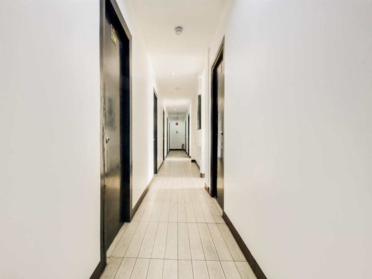 Oyo 895 Golden Majestic Pension Inn Μανίλα Εξωτερικό φωτογραφία