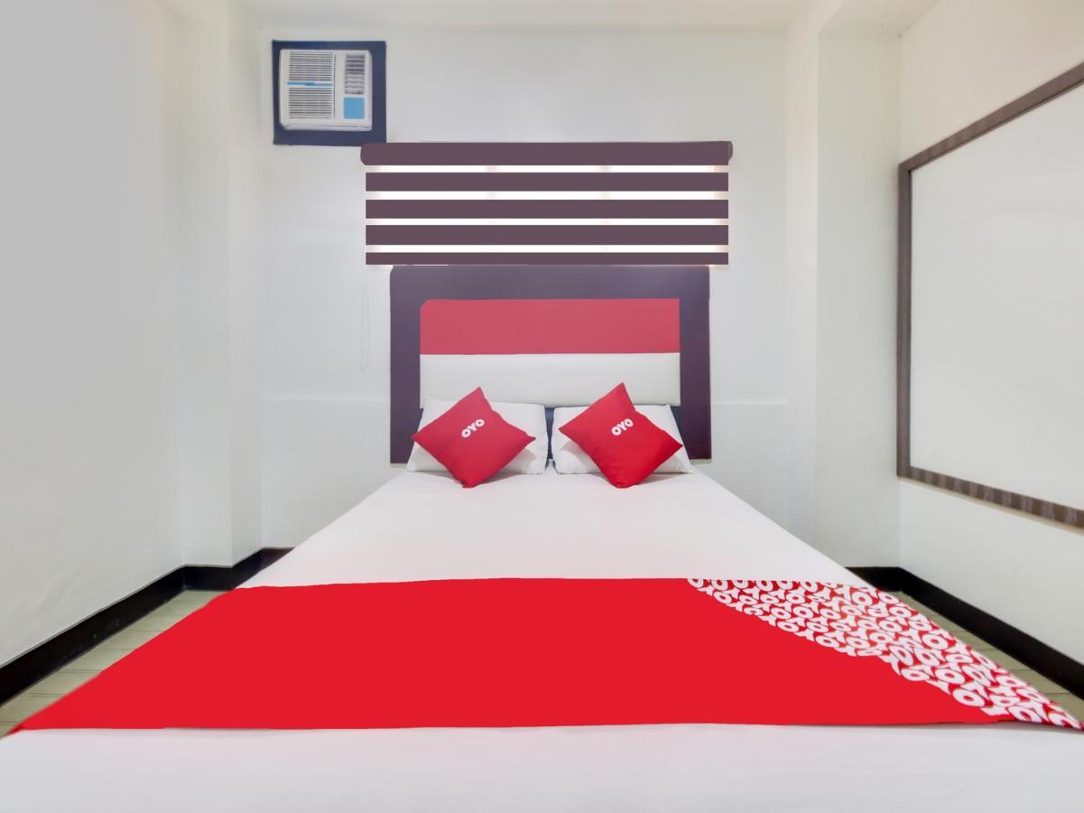 Oyo 895 Golden Majestic Pension Inn Μανίλα Εξωτερικό φωτογραφία
