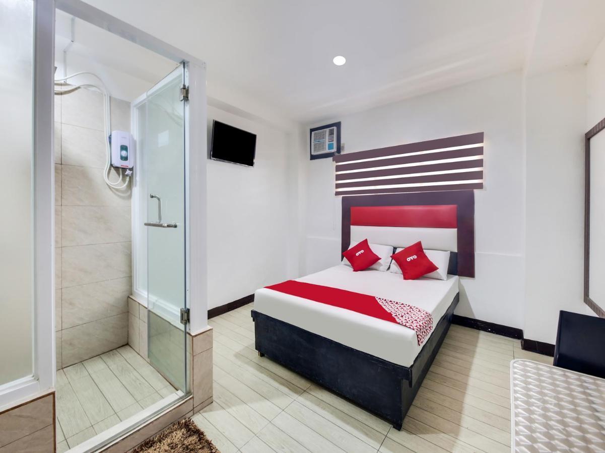 Oyo 895 Golden Majestic Pension Inn Μανίλα Εξωτερικό φωτογραφία