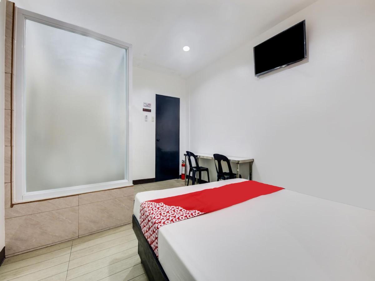 Oyo 895 Golden Majestic Pension Inn Μανίλα Εξωτερικό φωτογραφία